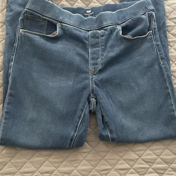 Levi shaping jeggings in size 31 - Picture 2 of 8